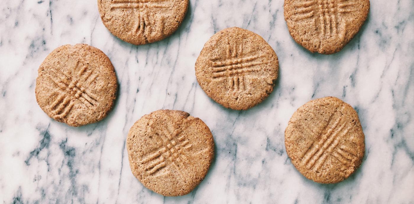 almond cookies with tahini and honey