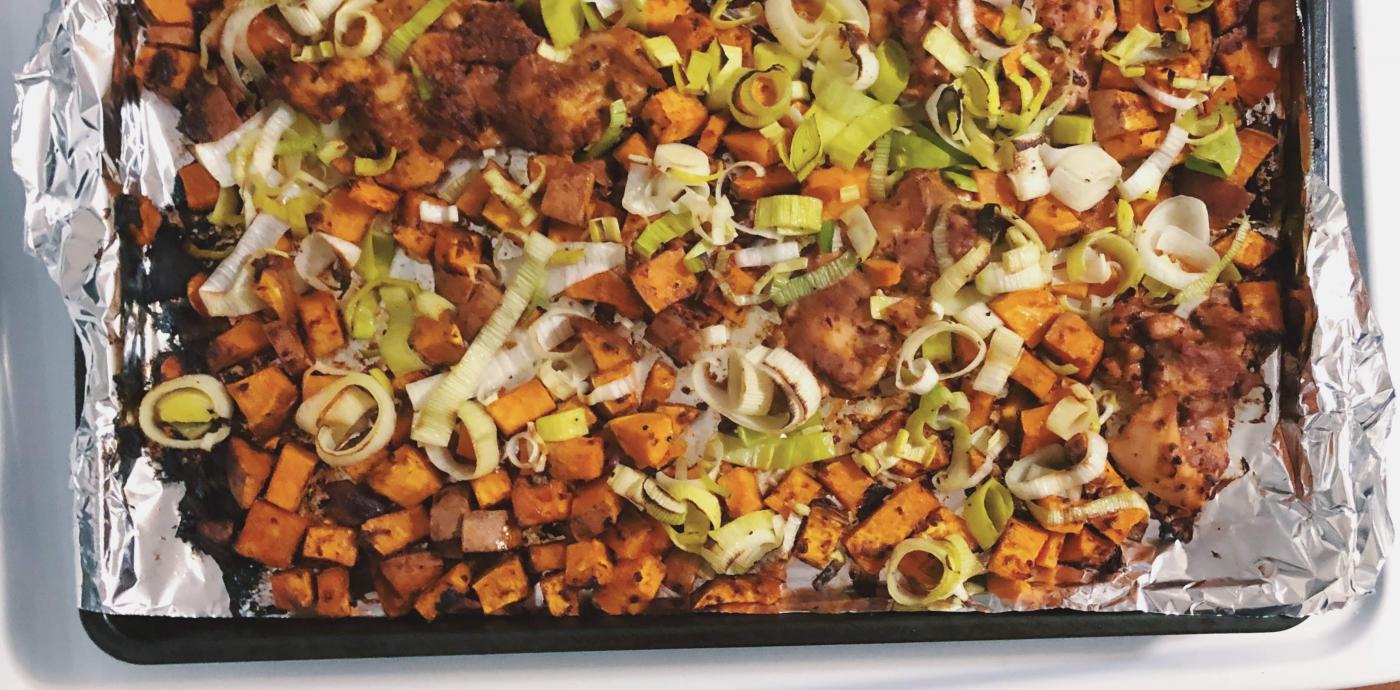 sheet pan meal with chicken and sweet potatoes