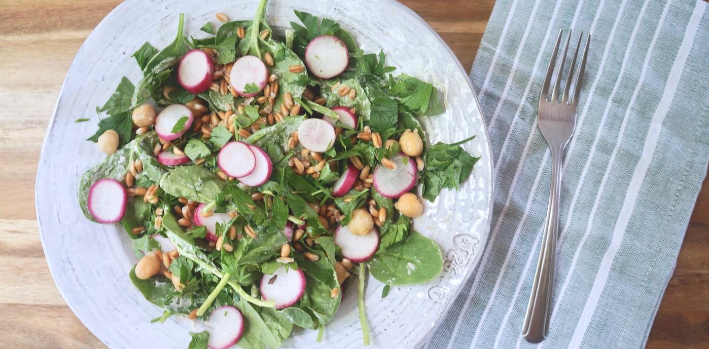 spinach salad with farro