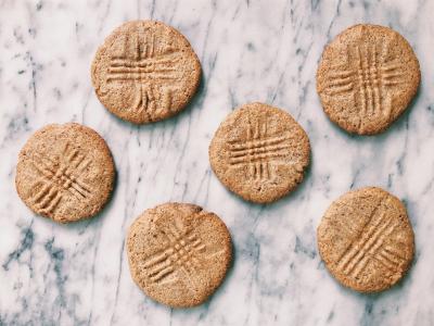almond cookies with tahini and honey