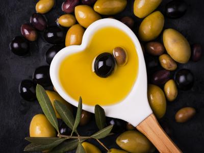 iStock-1005290734 olives and olive oil.jpg