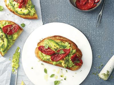 recipe-tomato-avocado-tartine_FoodMatch.jpg