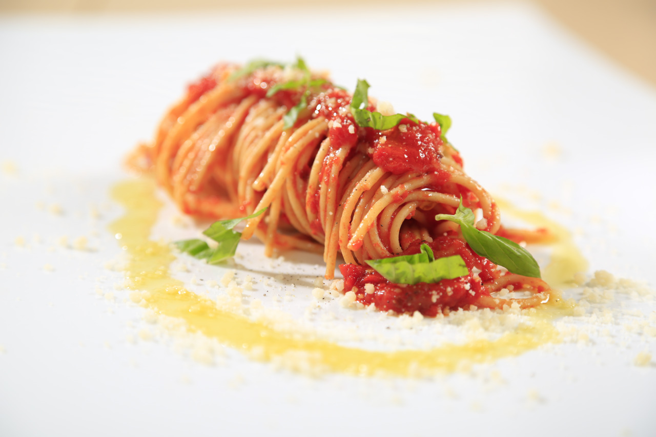 spaghetti_tomato_basil_parmigiano_Barilla.jpg
