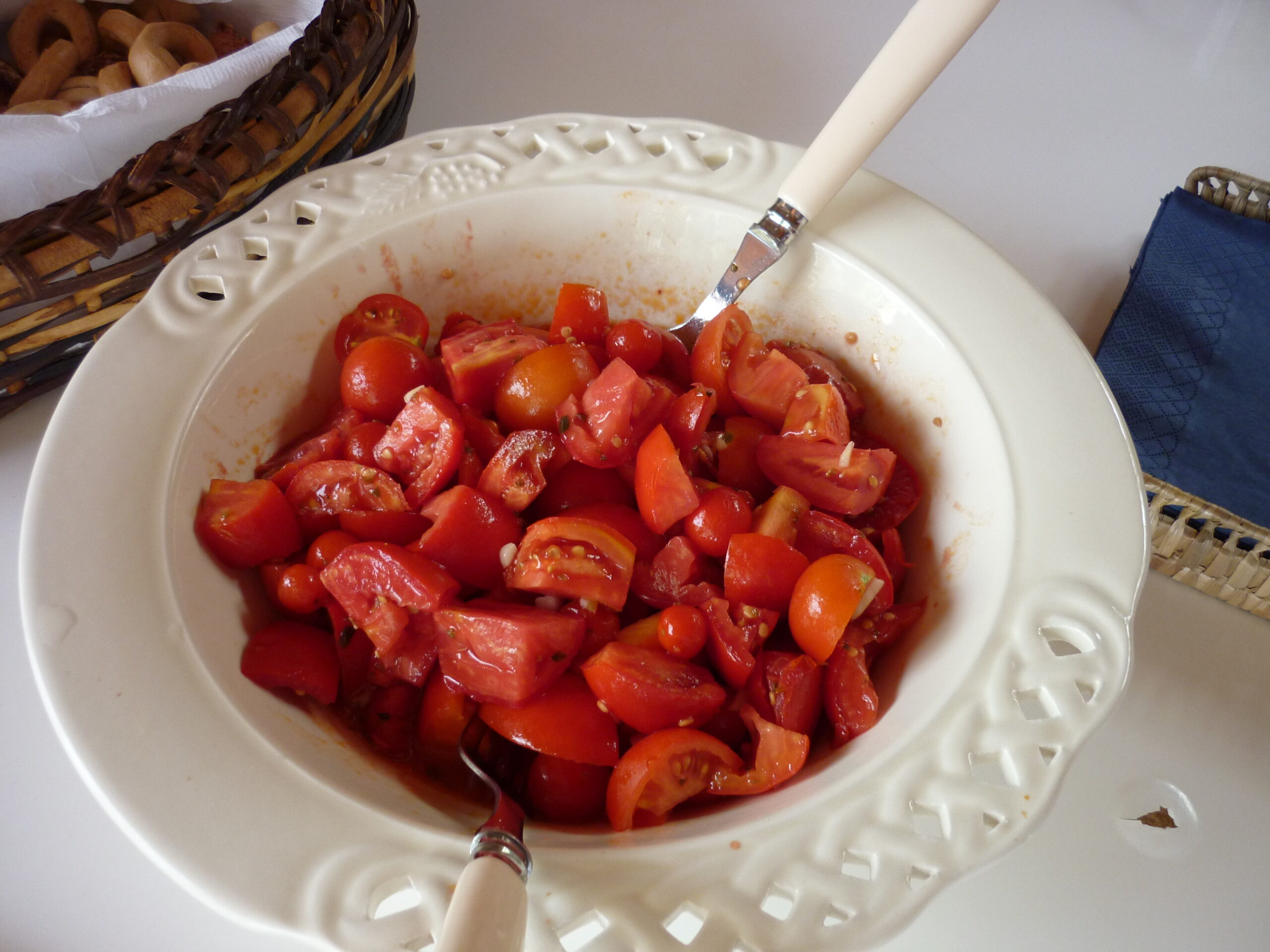 DishofTomatoes.JPG