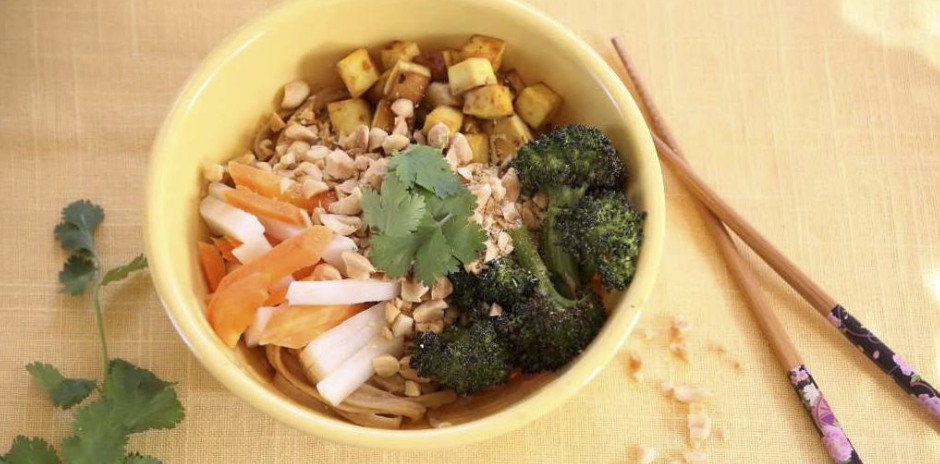 Whole Wheat Peanut Noodles with Turmeric Tofu - OLDWAYS - Cultural Food Traditions OLDWAYS – Cultura