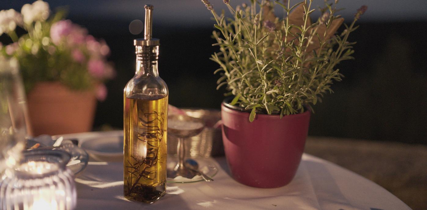 OliveOilTable_Unsplash.jpg