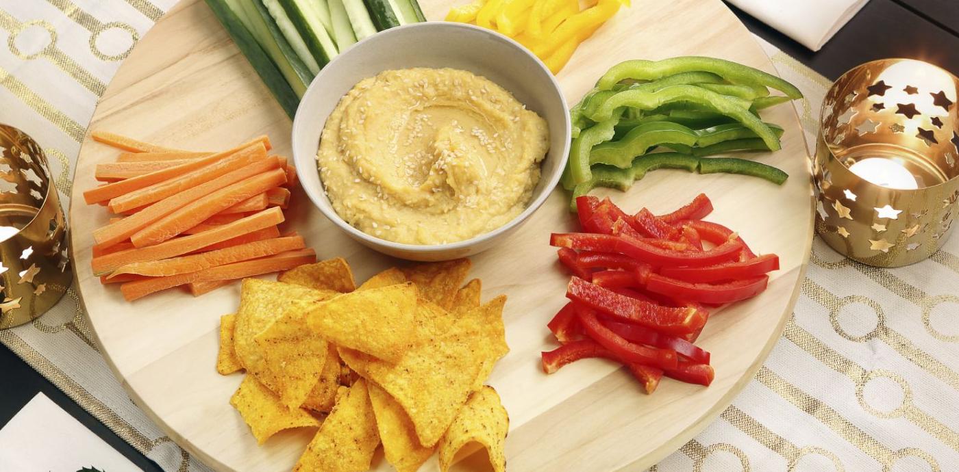 IStock 000055379720 Hummus.jpg