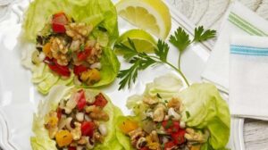 Lettuce wraps with vegetable and walnut filling